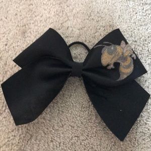 Bee bow